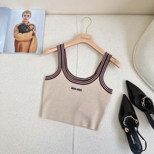 MIU CROP TOP